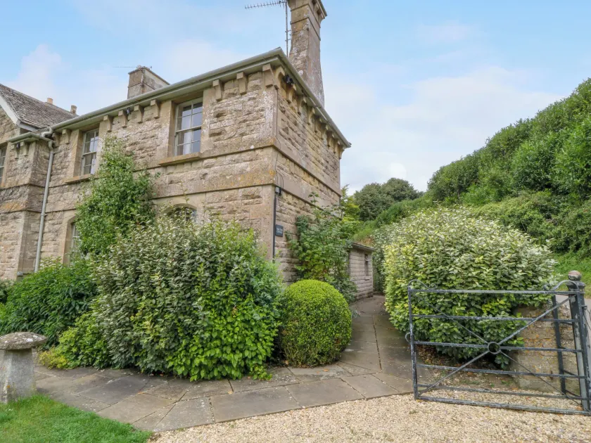 Peartree - Image 1