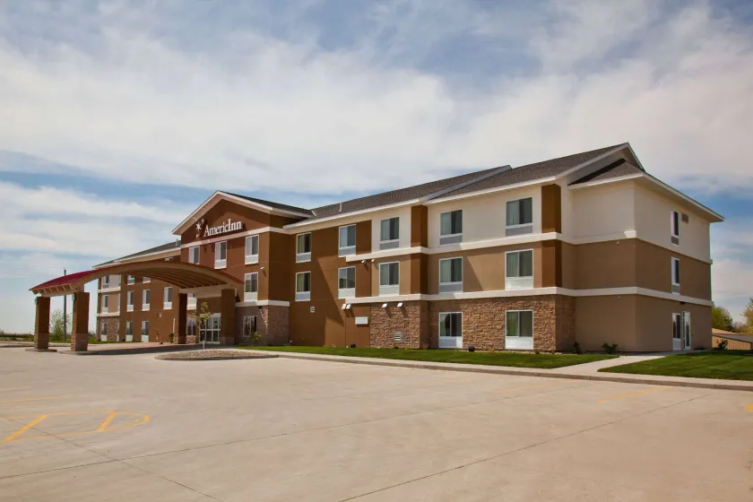 AmericInn by Wyndham Fairfield - Image 1