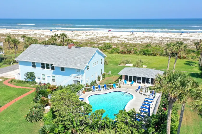 Beachfront Bed & Breakfast - Image 1