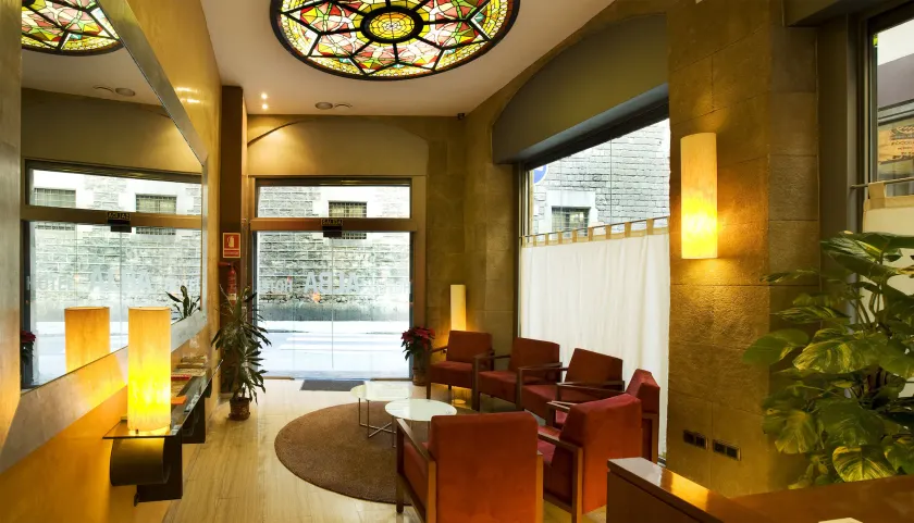 Alba Hotel - Image 1