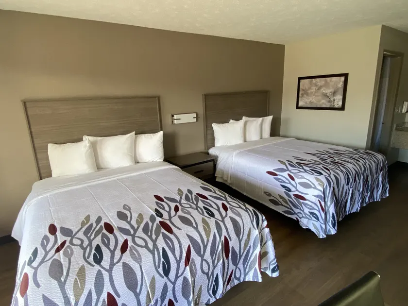 Red Roof Inn Jacksonville, AL  - Image 1