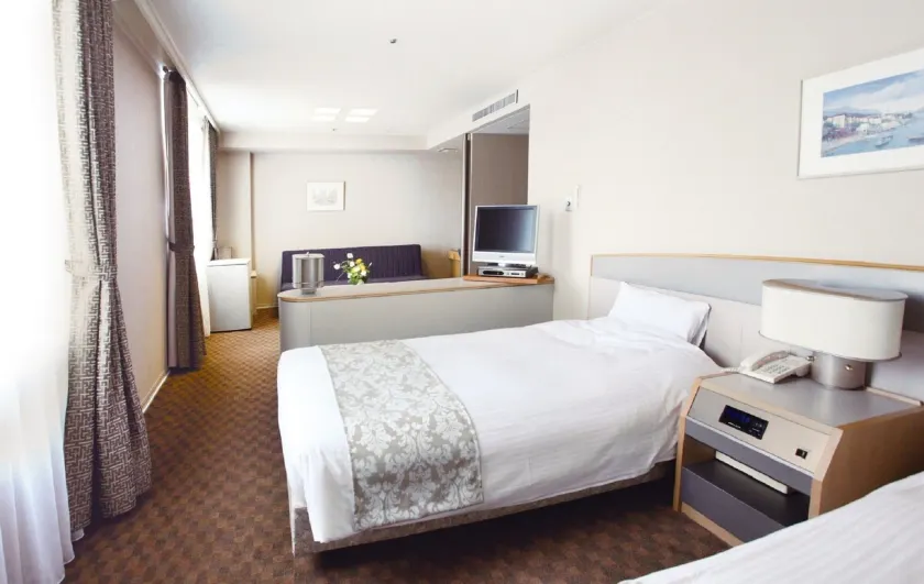 Hotel Awina Osaka - Image 1