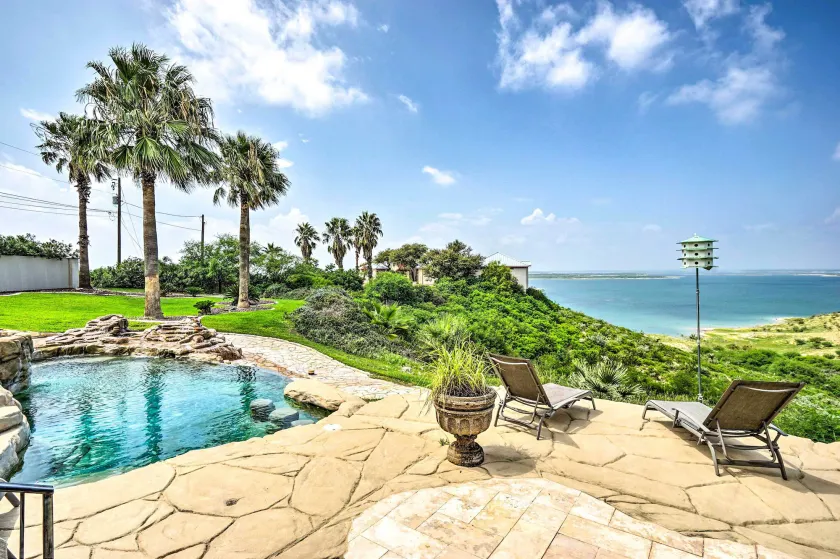 Luxury Del Rio Home w/ Pool & Lake Views! - Image 1