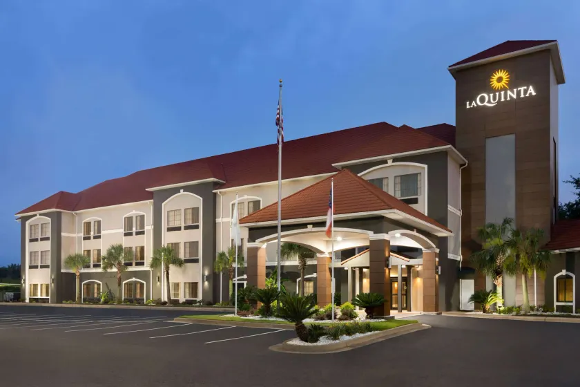 La Quinta by Wyndham Dublin - Image 1