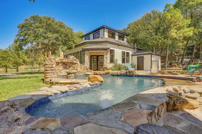 Family Retreat Ready! 'castlewood Ranch' in Chico - Image 1