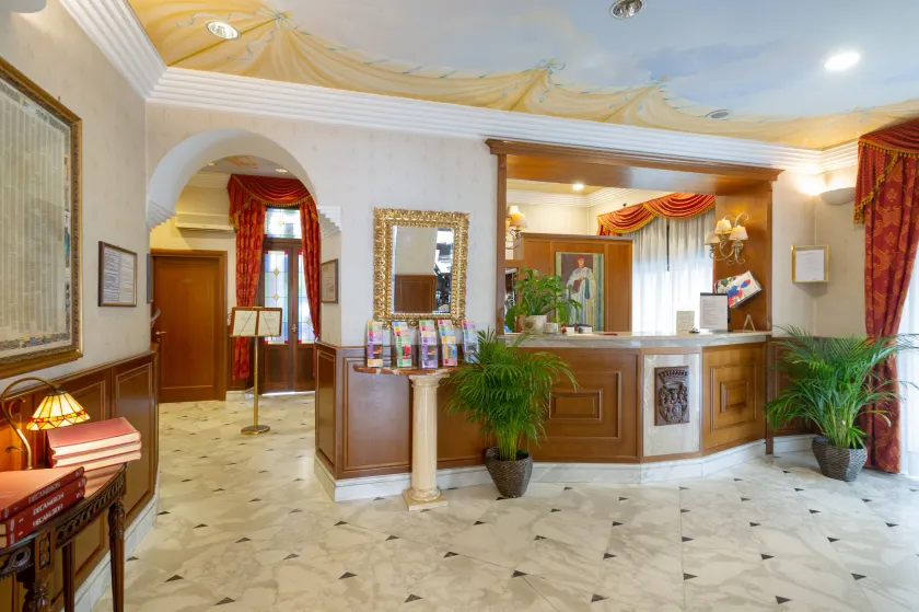 Hotel Boccaccio - Image 1