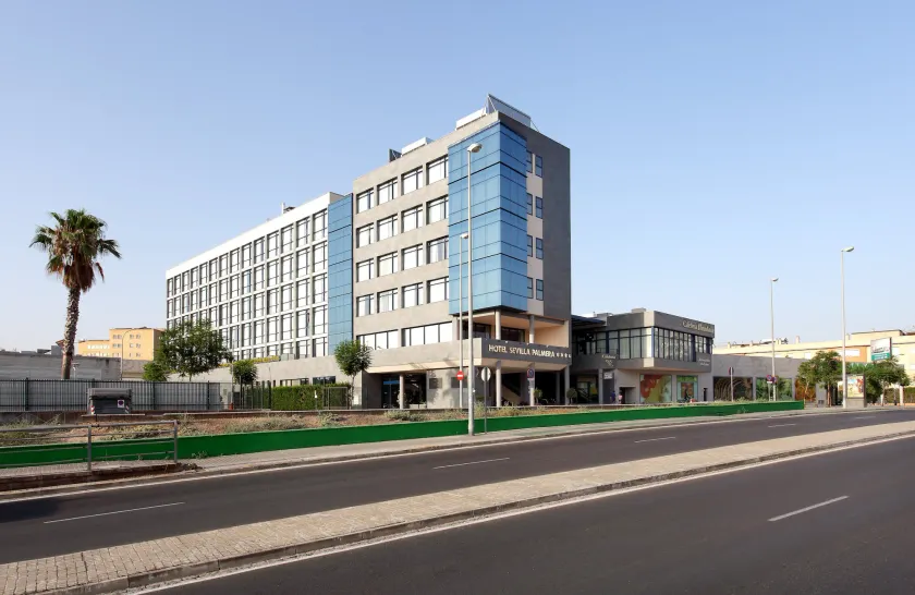Exe Sevilla Palmera - Image 1