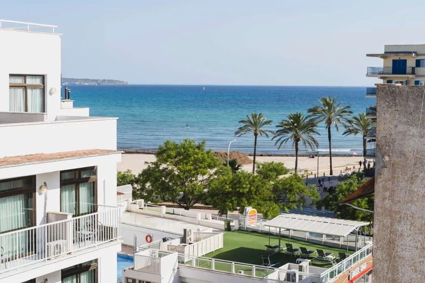 Hotel Amic Miraflores - Image 1