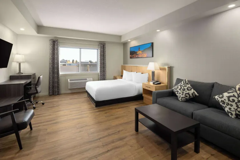 Baymont by Wyndham West Edmonton - Image 1