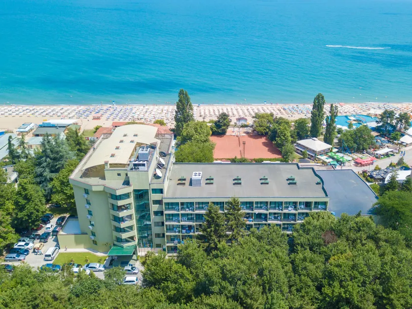 Palm Beach Hotel - All Inclusive with Free beach package & Private Beach - Image 1