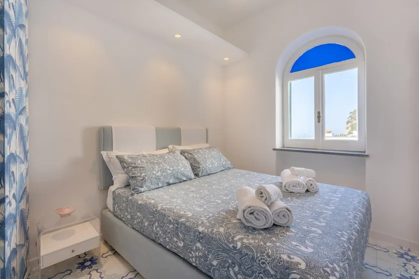 Azzurra, Capri - Image 1