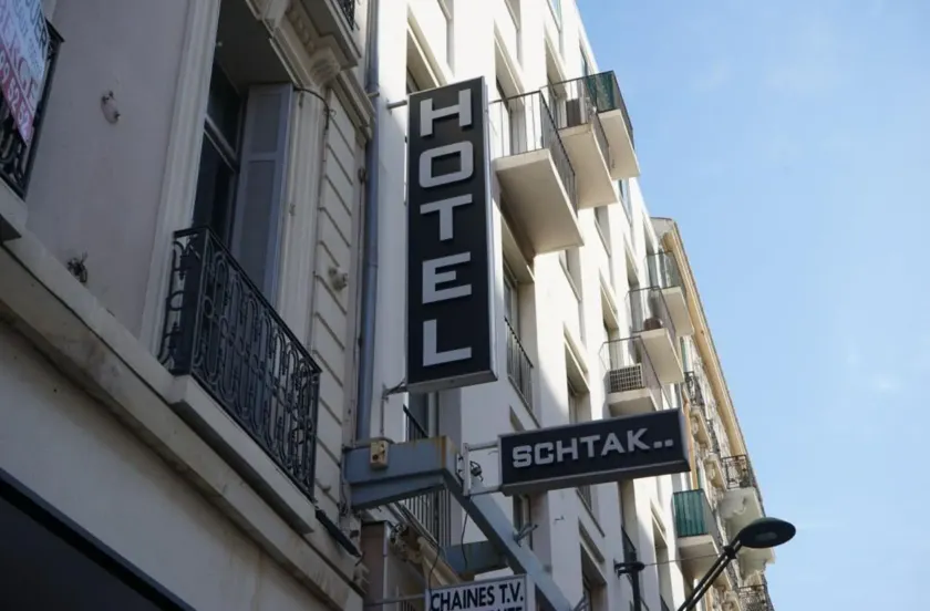 Hotel Schtak - Image 1