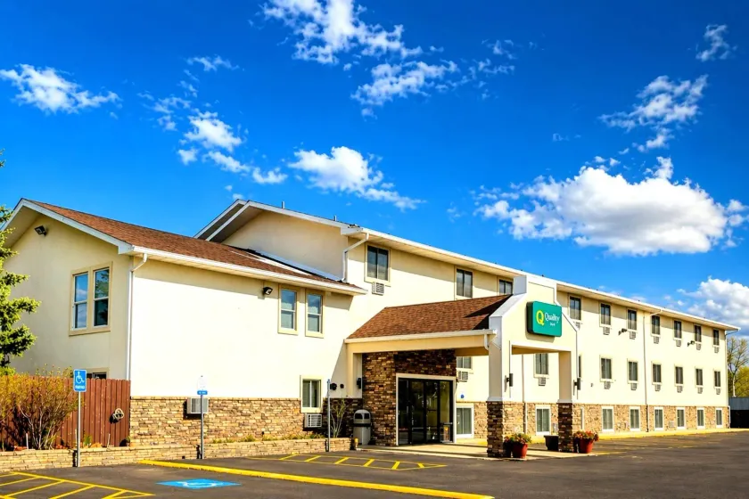 Quality Inn Gillette - Image 1