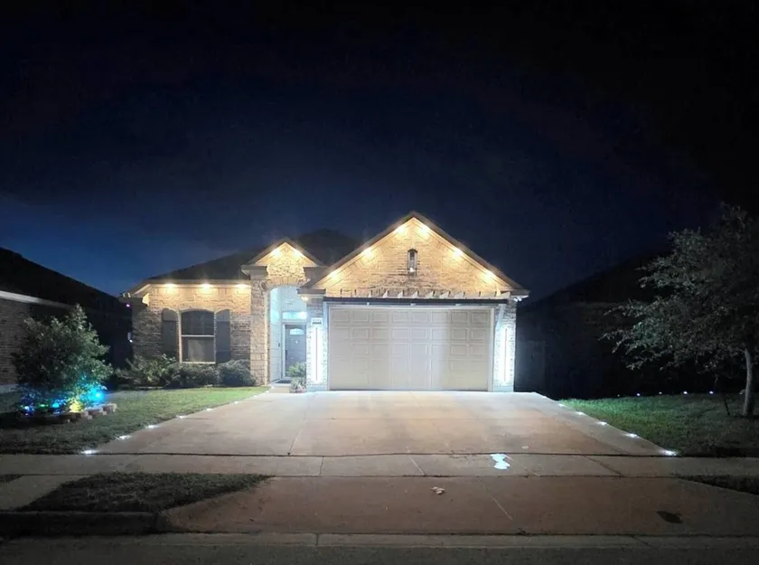 Ligero Place Entire four bedrooms home - Image 1