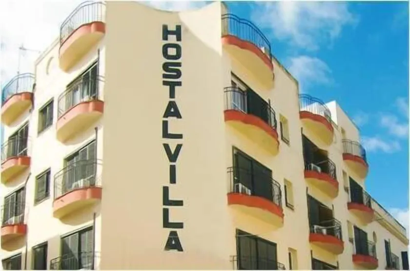 Hostal Villa - Image 1