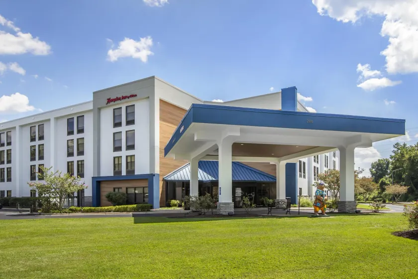 Hampton Inn New Bern - Image 1