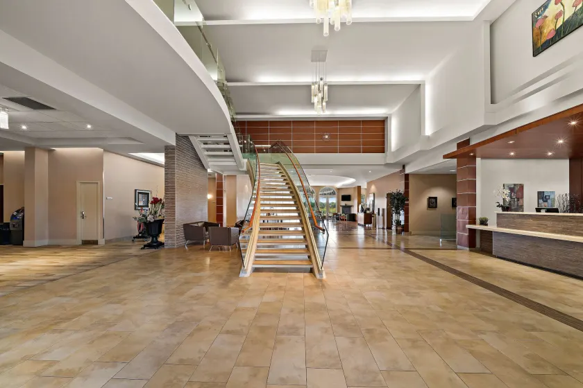 Best Western Plus Orangeville Inn & Suites - Image 1