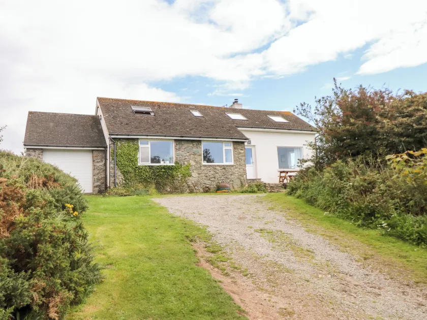 Cerrig - Image 1