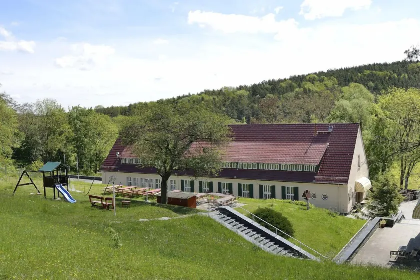 Land- und Golfhotel Alte Fliegerschule - Image 1