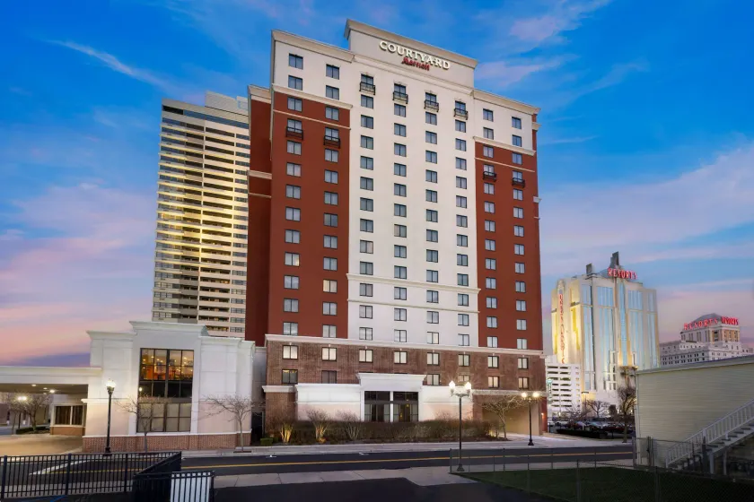 Courtyard by Marriott Atlantic City Beach Block - Image 1