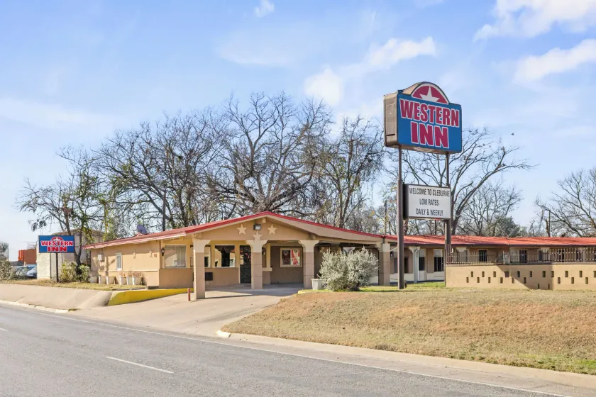Western Inn by Capital O Cleburne TX - Image 1