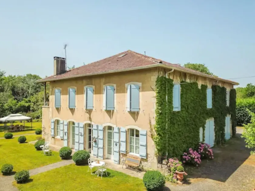 Appart'Hôtel Bellevue - Image 1