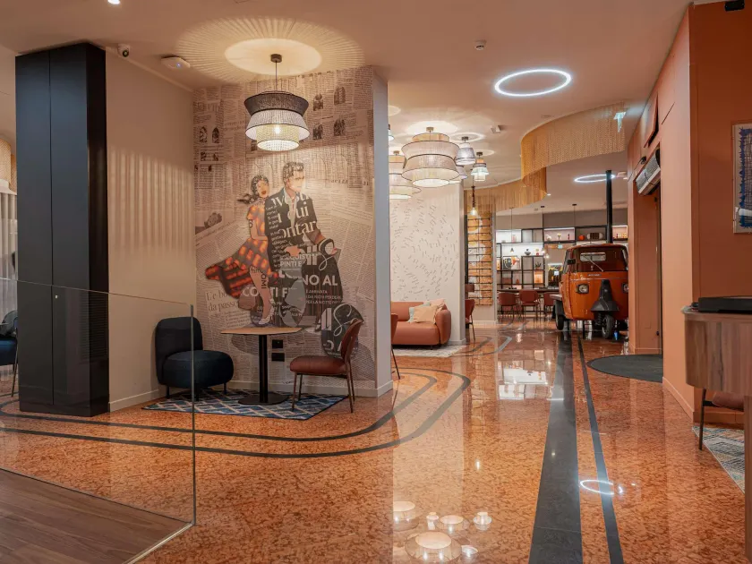 Hotel Mercure Bologna Centro - Image 1