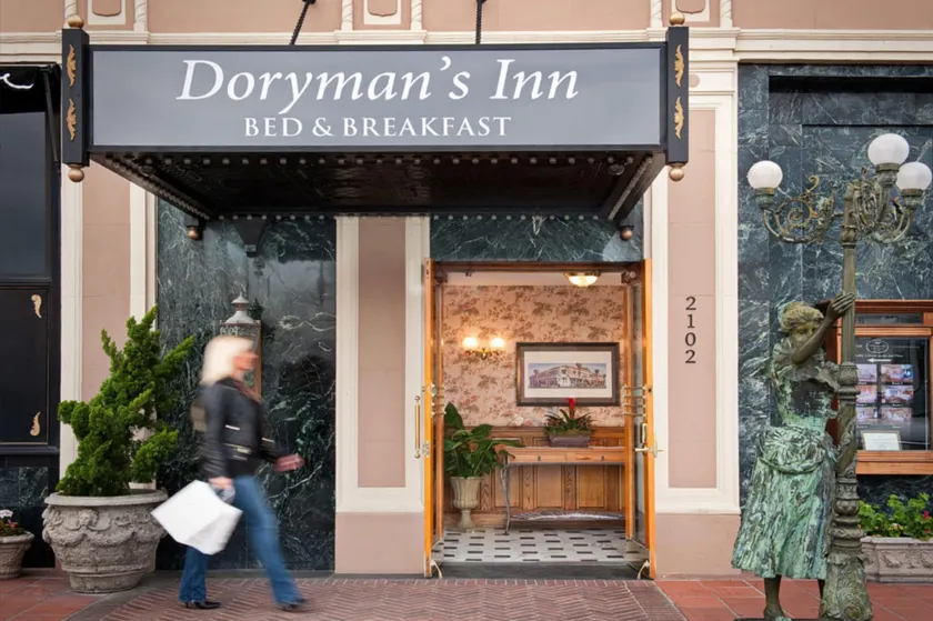 Doryman's Oceanfront Inn - Image 1