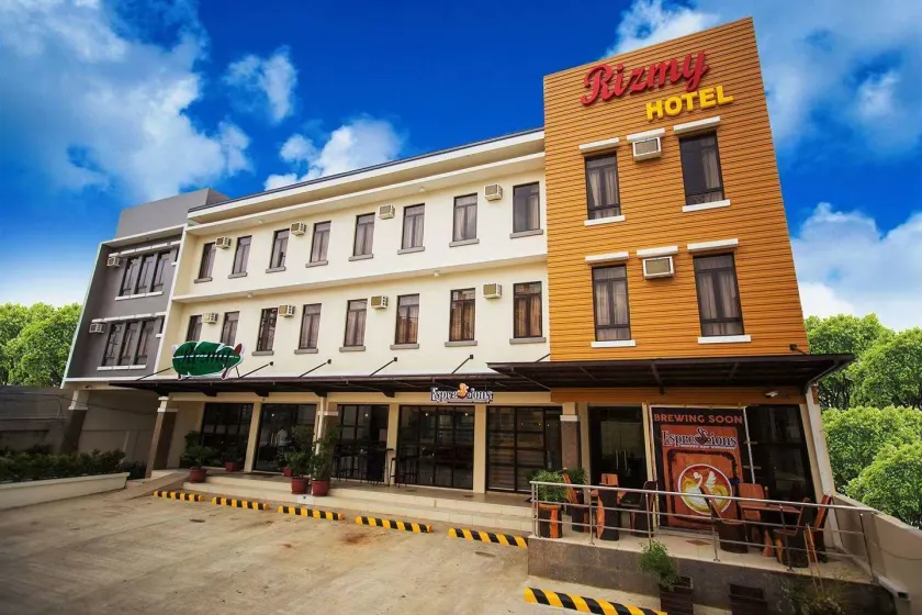 Rizmy Hotel - Image 1