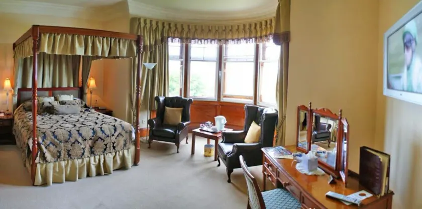 Ramnee Hotel - Image 1