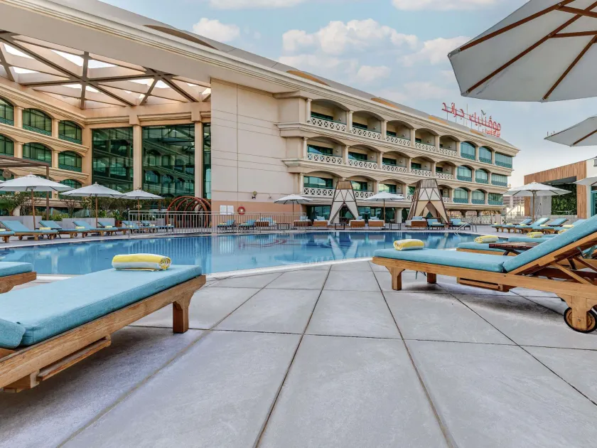 Mövenpick Grand Al Bustan - Image 1