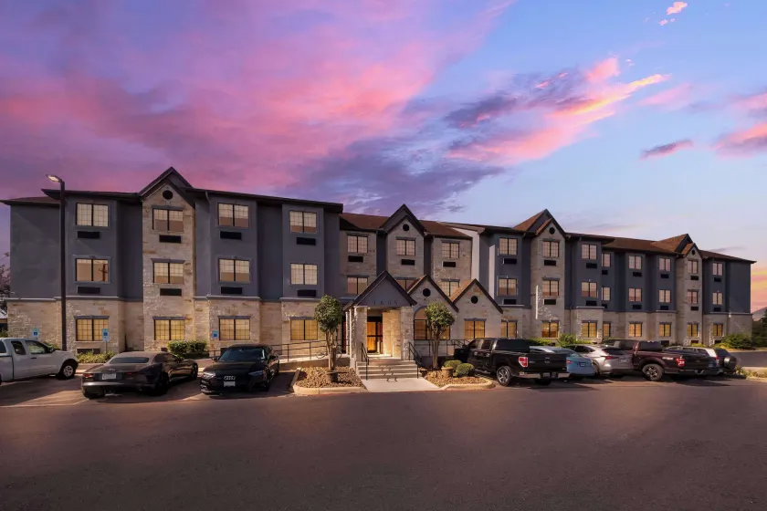 Best Western SeaWorld San Antonio - Image 1