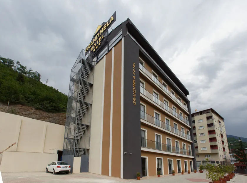 Grand Mela Hotel - Image 1