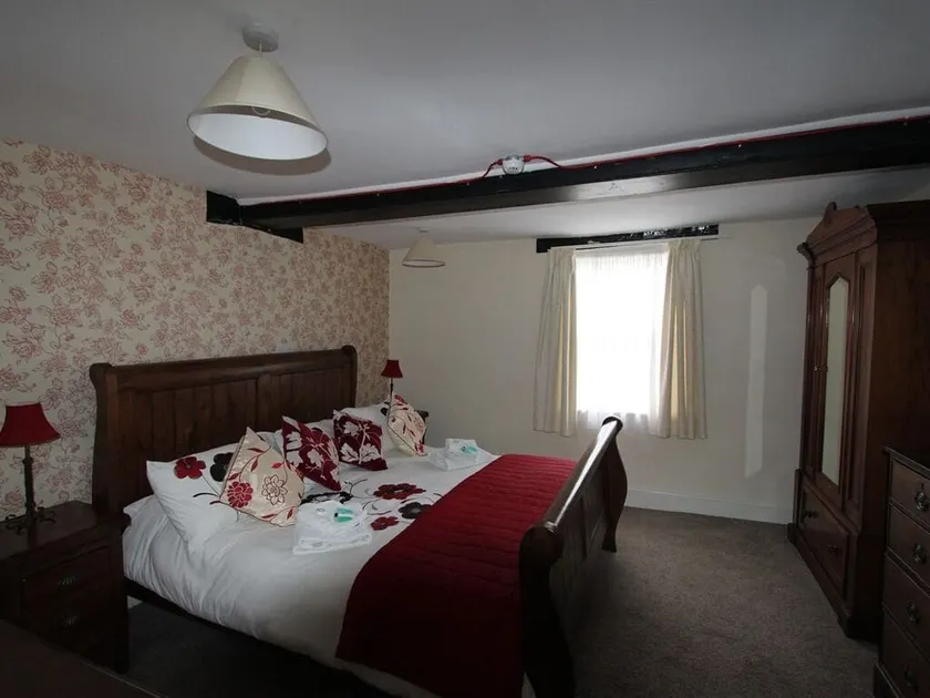 Star Inn Hotel - Image 1
