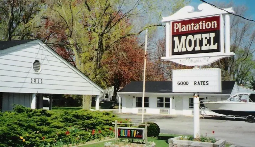 Plantation Motel - Image 1