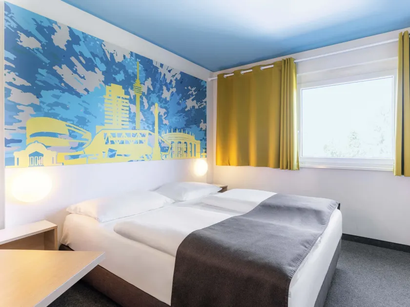 B&B Hotel Stuttgart-City - Image 1