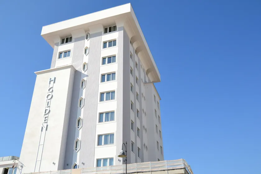 Hotel Golden - Image 1