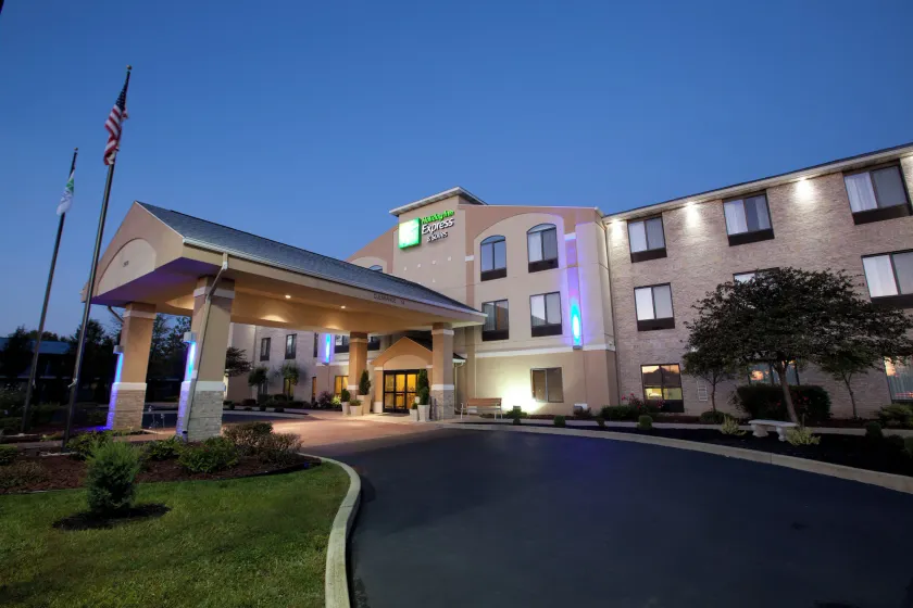 Holiday Inn Express Plymouth by IHG - Image 1