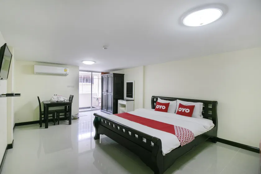 OYO 75390 Sunee Place Hotel - Image 1
