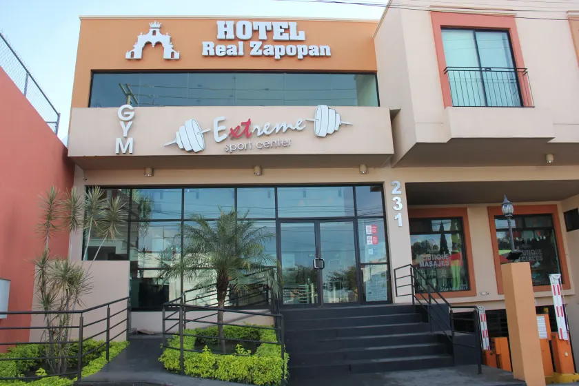 Hotel Real Zapopan - Image 1