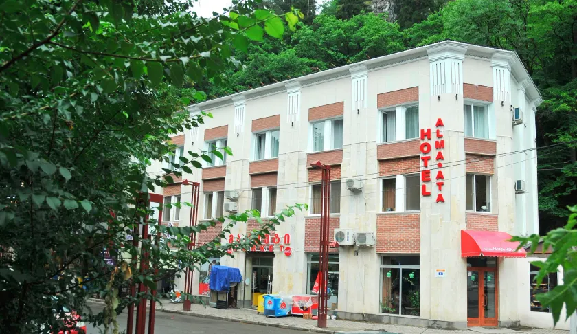 Alma-Ata Hotel - Image 1