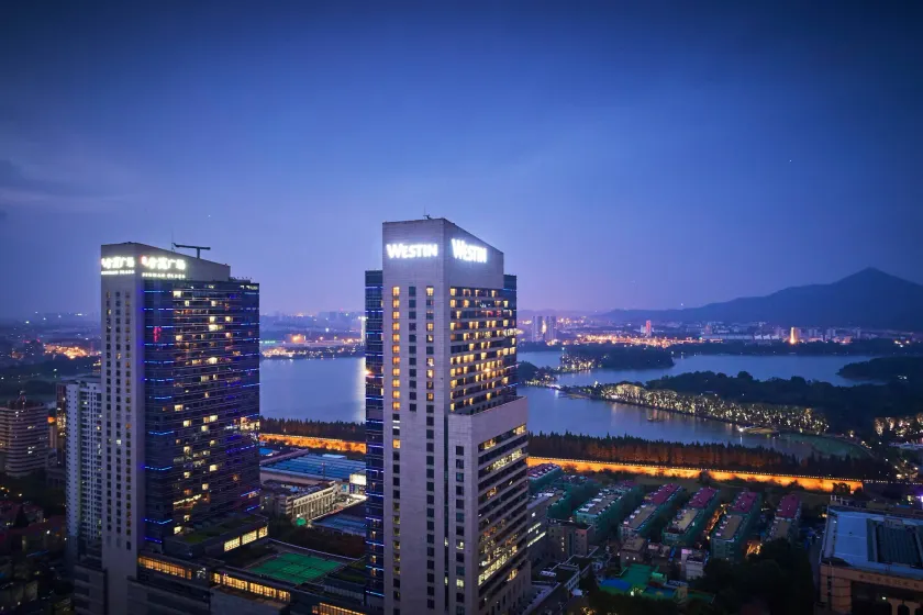 The Westin Nanjing Xuanwu Lake - Image 1