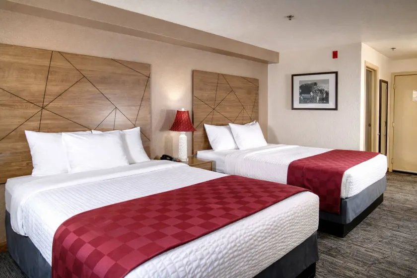 Americas Best Value Inn Lynnwood - Image 1