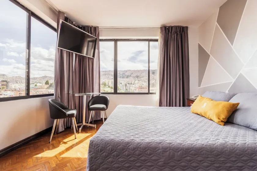 Elegance Hotel - Image 1