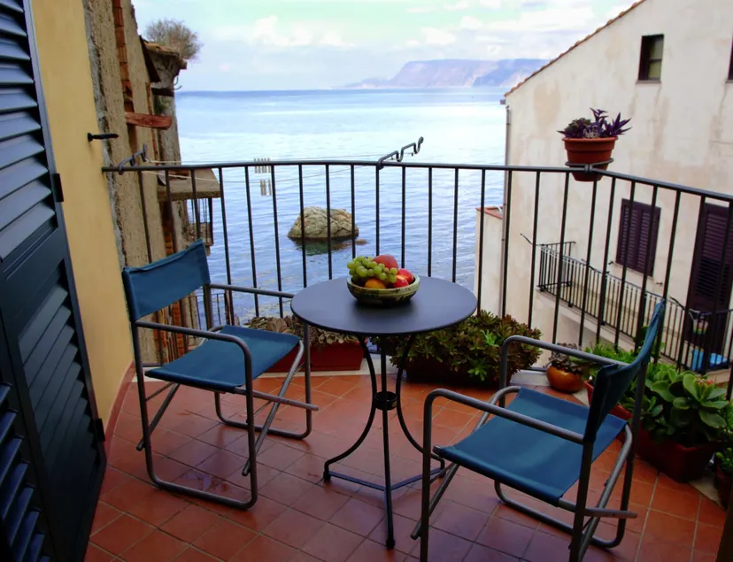 Le Piccole Grotte B&B - Image 1