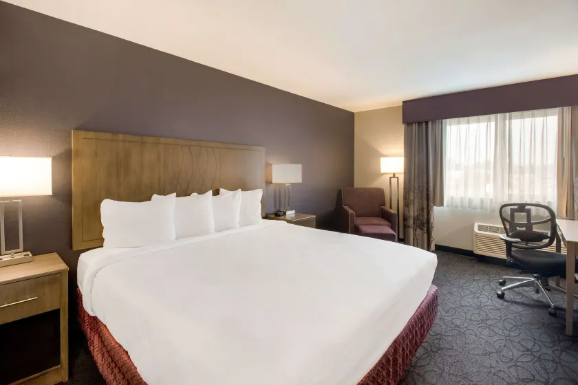 Best Western McMinnville Inn - Image 1