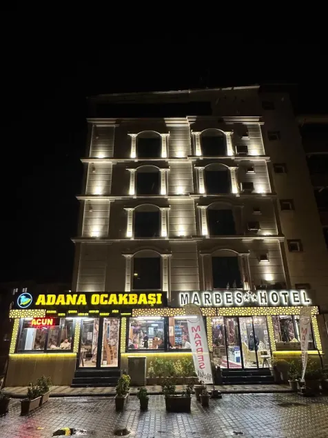 Marbes HOTEL - Image 1