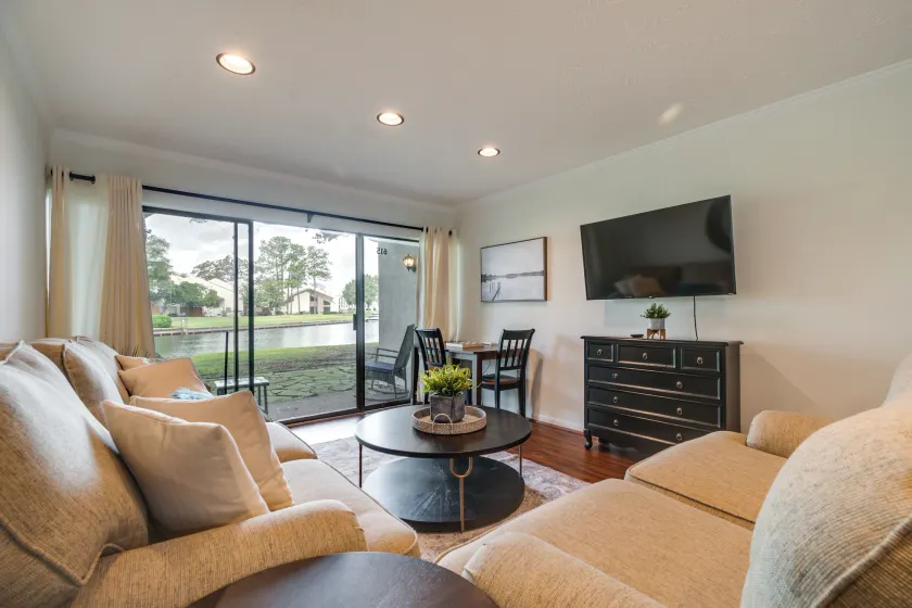 Waterfront Condo on Lake Conroe w/ Boat Launch! - Image 1