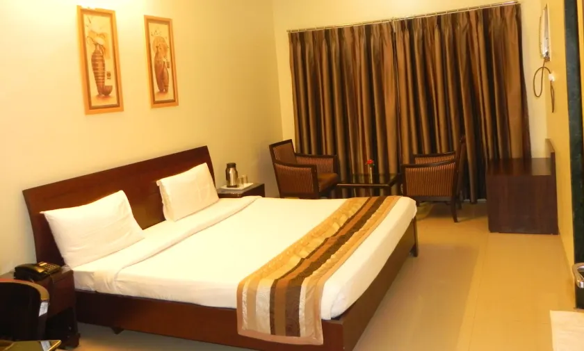 Hotel Reeva Suites - Image 1