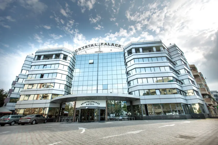 Crystal Palace Hotel - Image 1